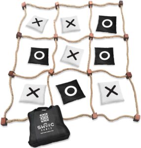 Giant tic-tac-toe